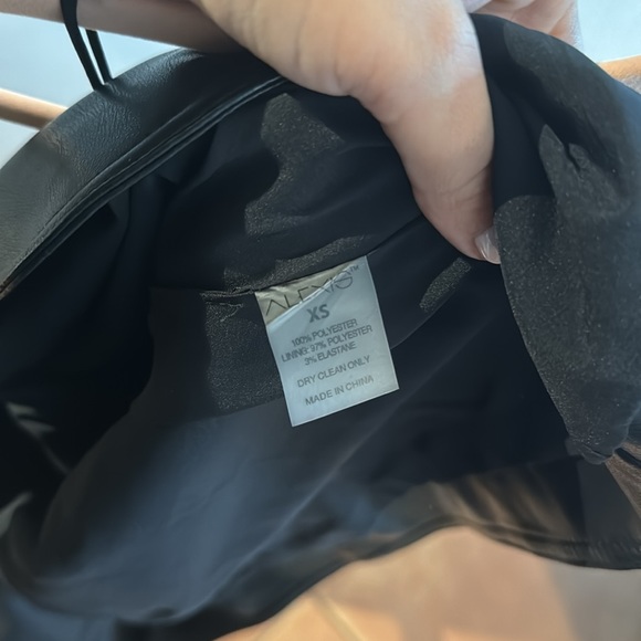 ALEXIS Neoma Faux Leather Strapless Top Black - Picture 5 of 5